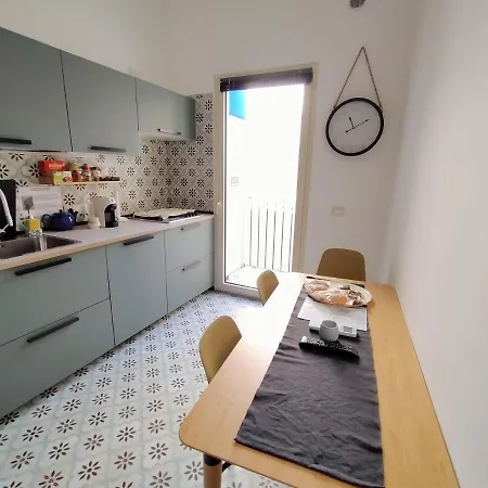 Nyaraló Sonnino Suite, Jacuzzi Privata Vicino Al Mare *